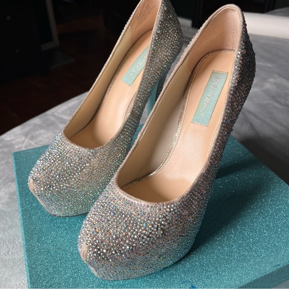 Betsey Johnson Heels - Picture 2 of 10